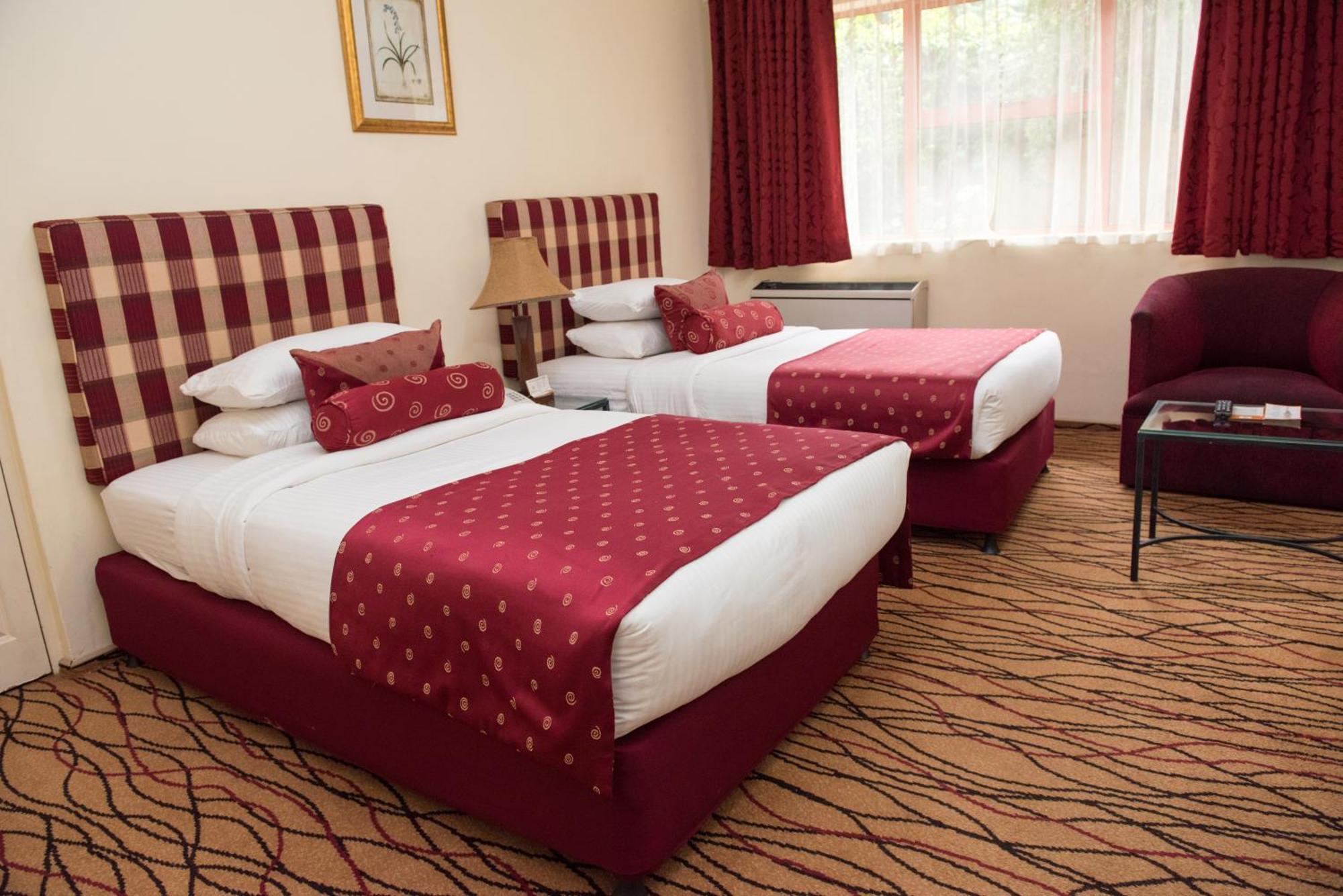 Crossroads Hotel Lilongwe Buitenkant foto