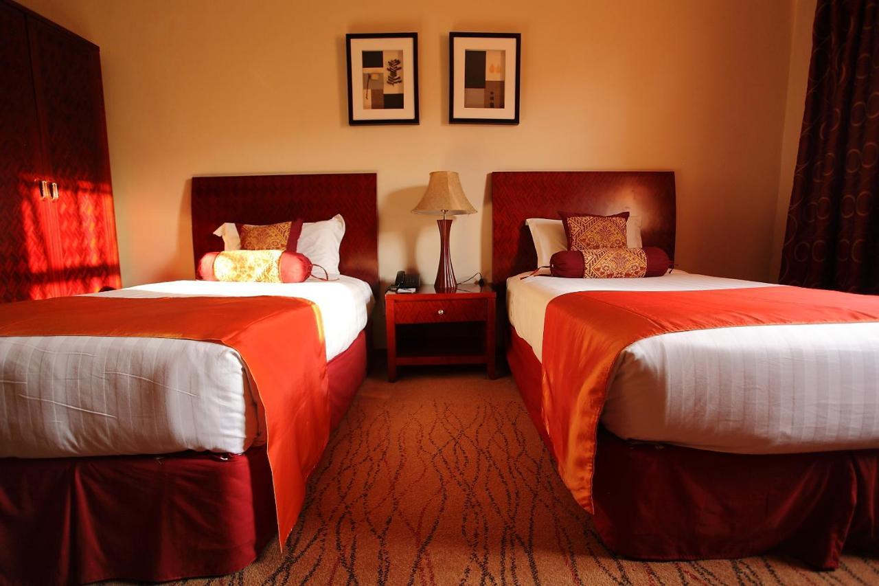Crossroads Hotel Lilongwe Buitenkant foto